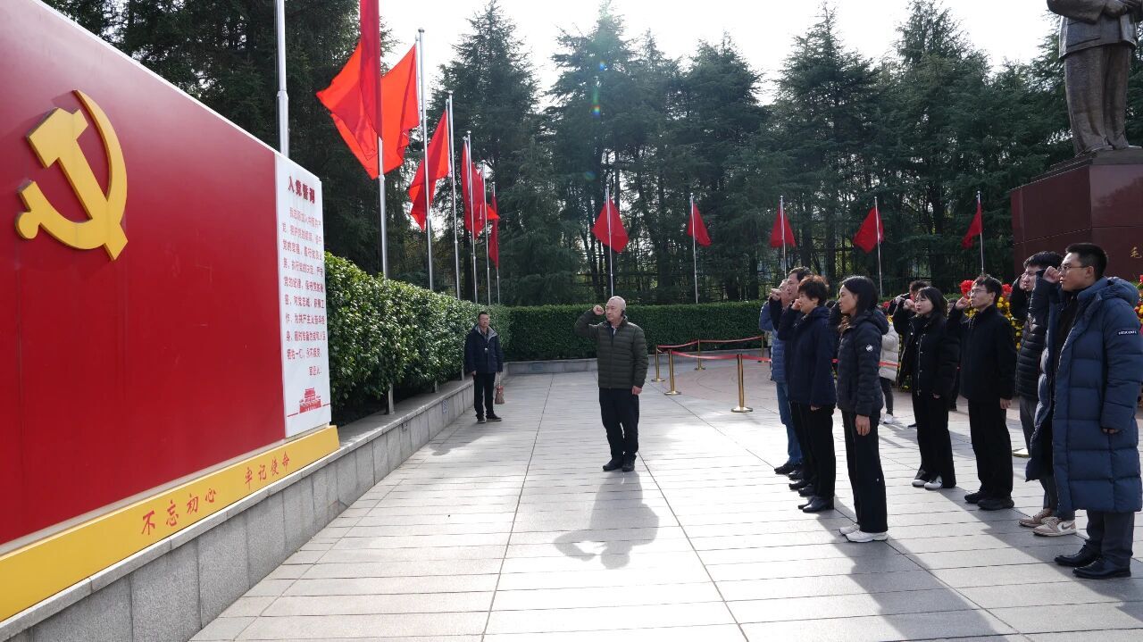 長(zhǎng)沙礦冶院與五礦有色開(kāi)展青年互訪互學(xué)互鑒活動(dòng)